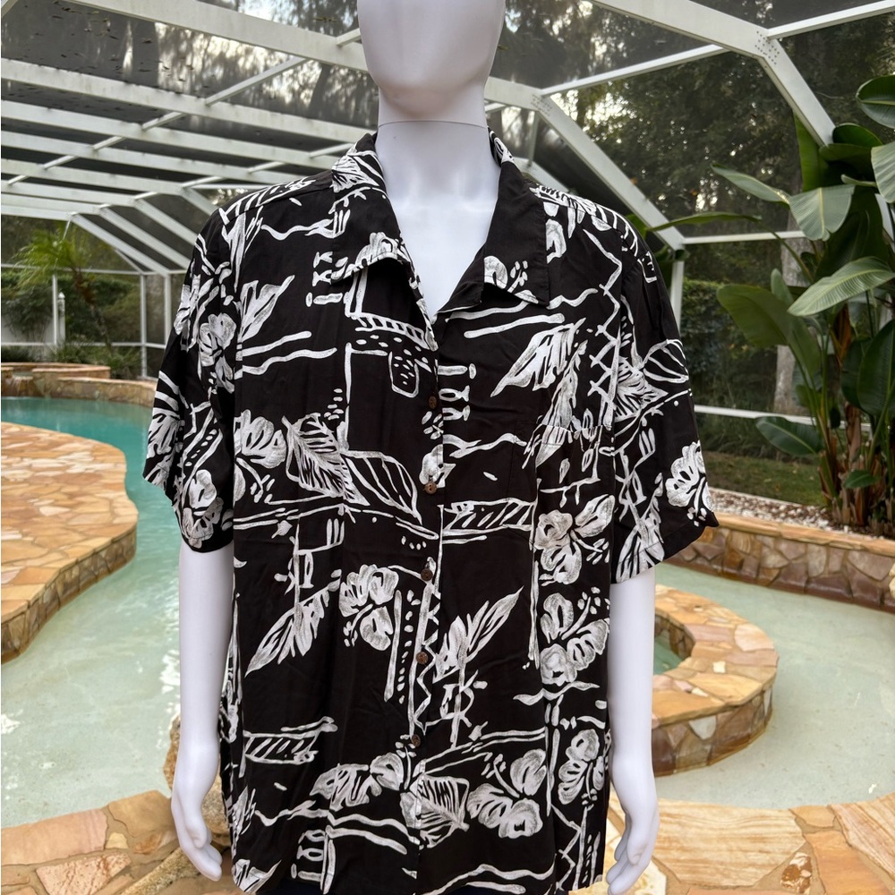 Black and White Floral Women's Shirt